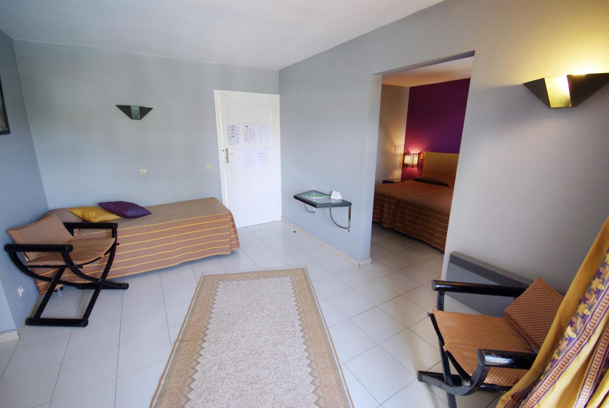 Triple Room,832464626:JPEG